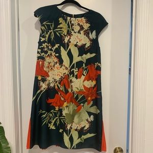 Ted Baker Short Sleeve floral dress with orange pleated detail. Knee length.